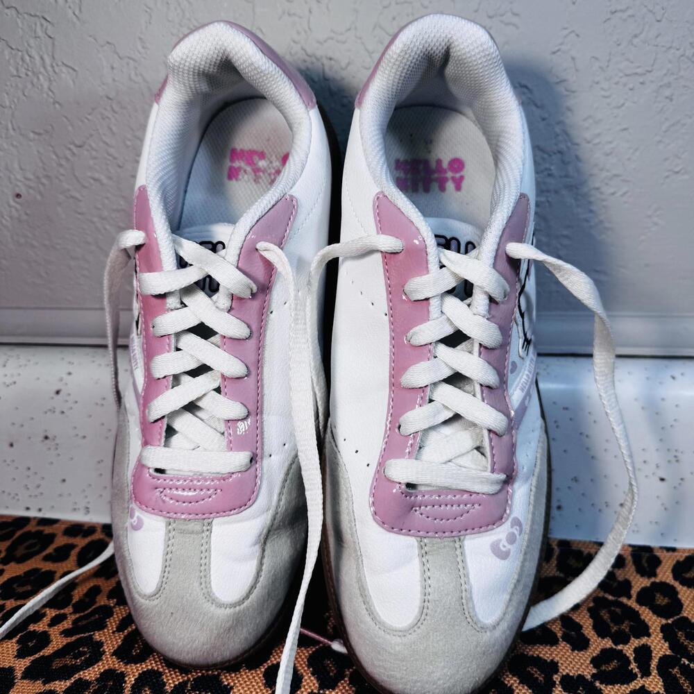 Hello Kitty White and Pink Casual Sneakers Size 9 - Picture 7 of 9